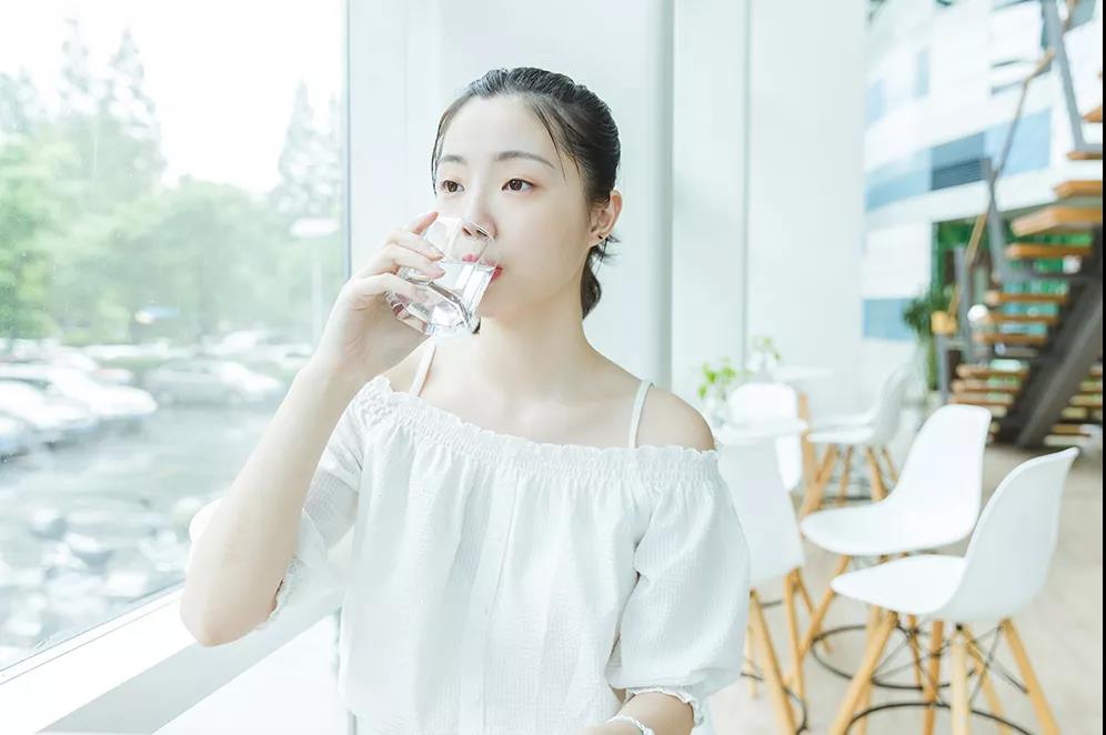 為什么飲水機(jī)逐漸被凈水機(jī)取代了？