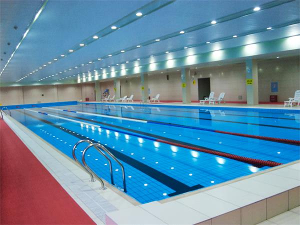 室內(nèi)游泳館水溫及場(chǎng)館濕度怎么控制好？